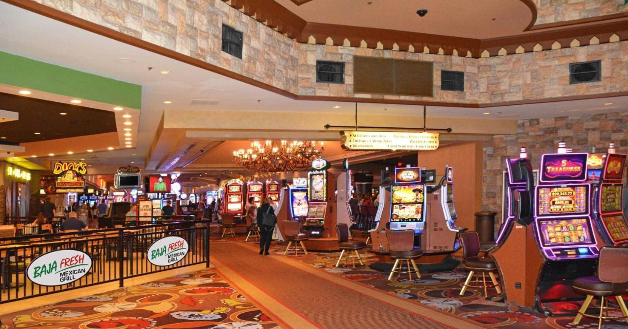 Beddable Unit By The Excalibur Casino Las Vegas Strip Exterior foto